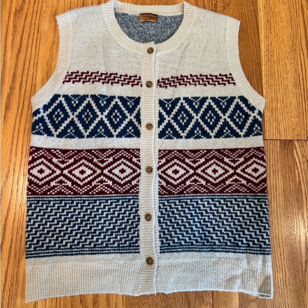POL Fair Isle Sleeveless Button Down Cardigan in Cream and Blue Eclectic Grandpa